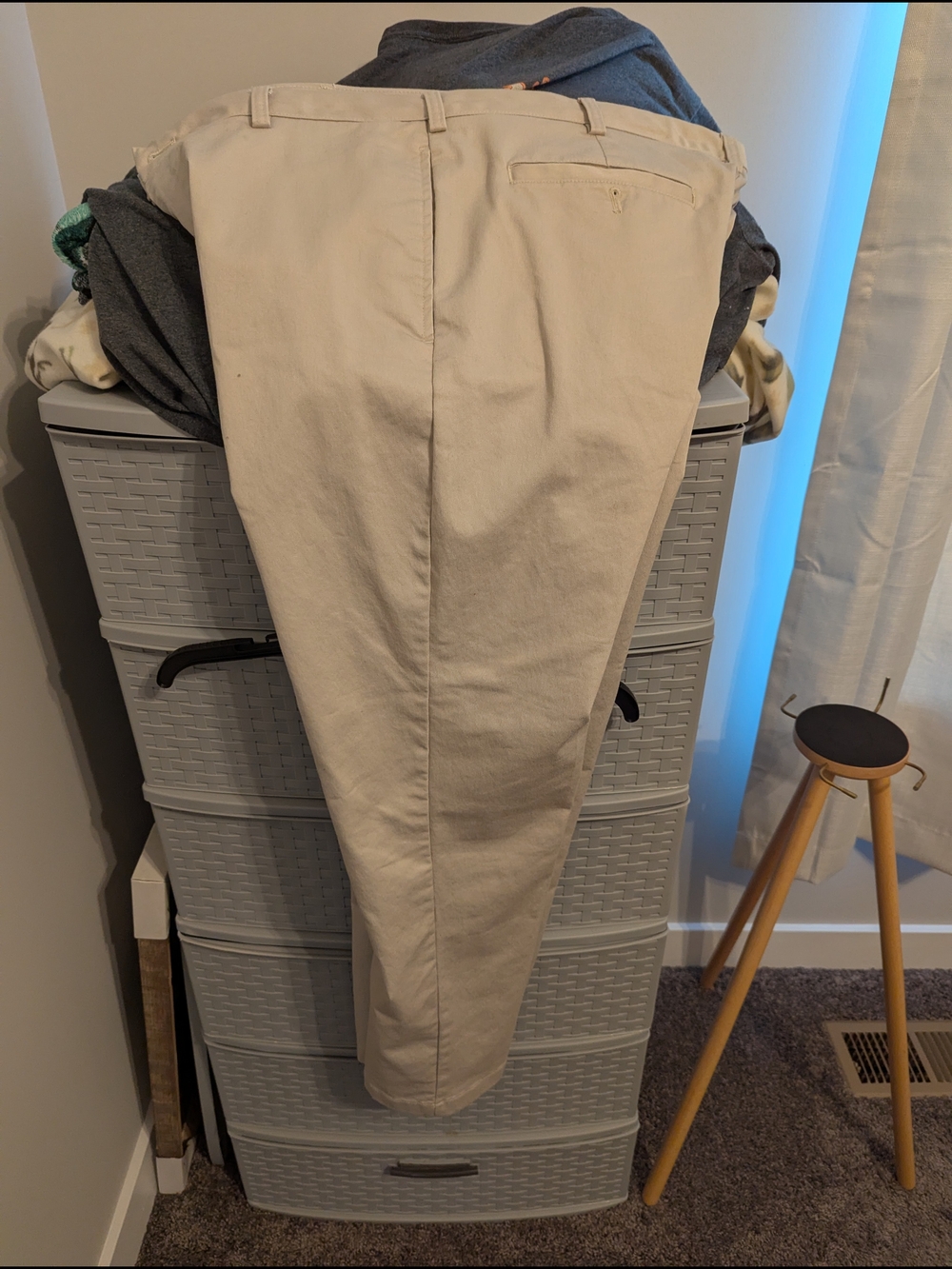 Van Heusen Men's Khaki Chino Pants - Light Beige